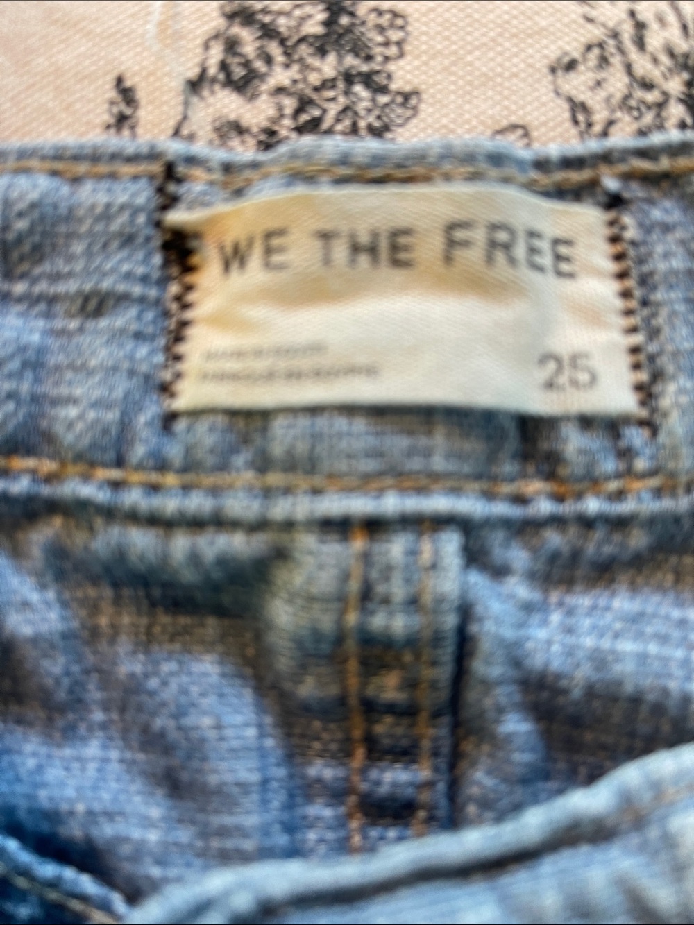 We the Free HIGHLAND low rise twisted bowed jeans size 25 new without tags. - Picture 8 of 10